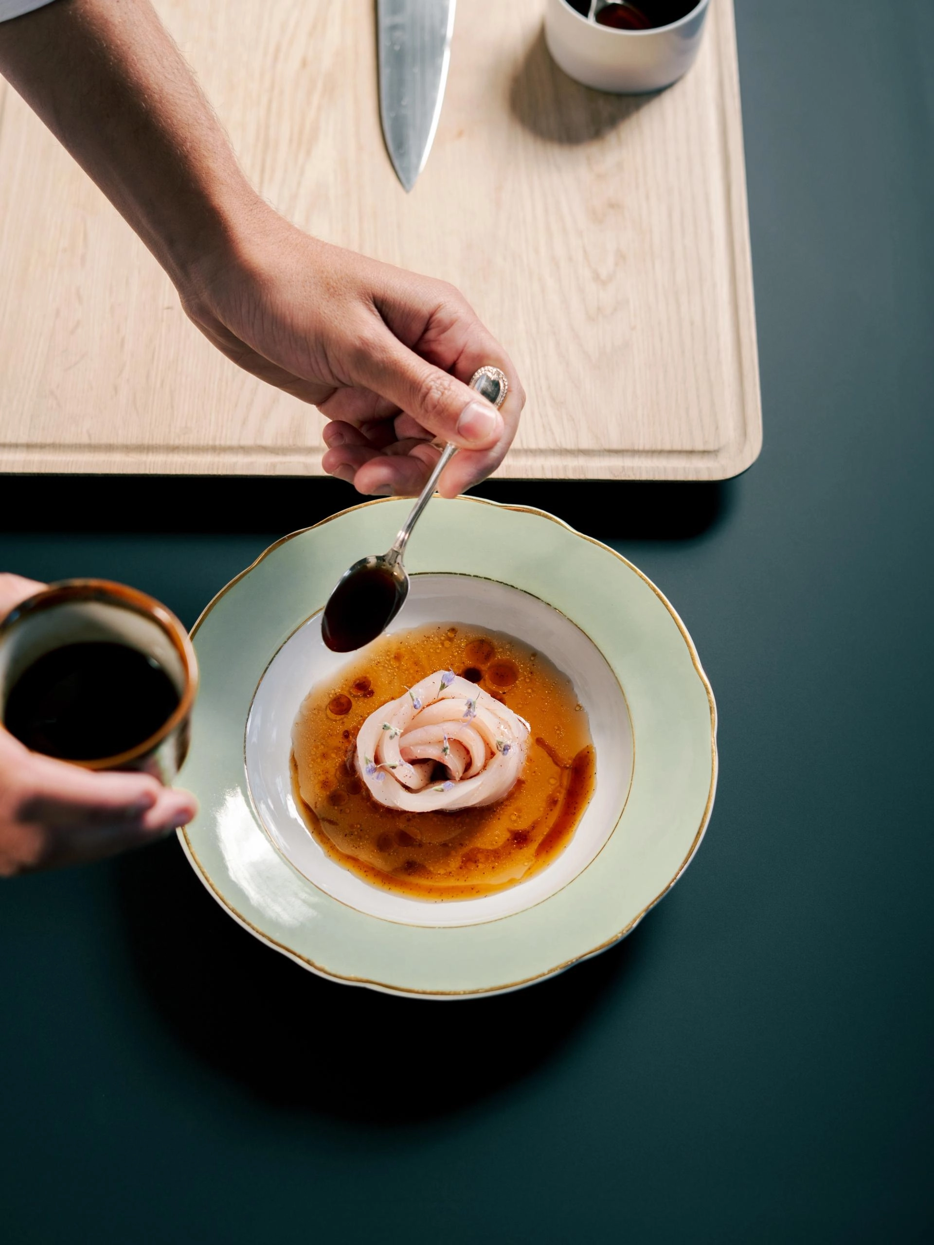 Plateau à découper en chêne de Bourgogne massif. 